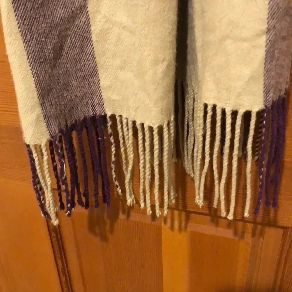 Cashmere scarf